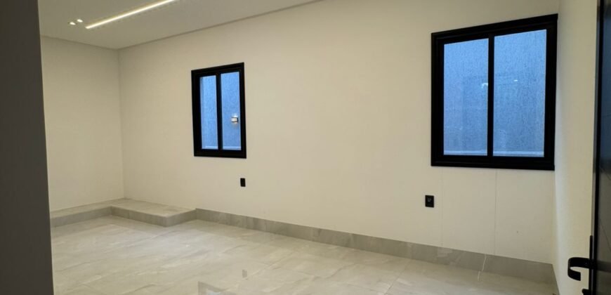 Casa Alto Padrão – 5 Suítes e Elevador