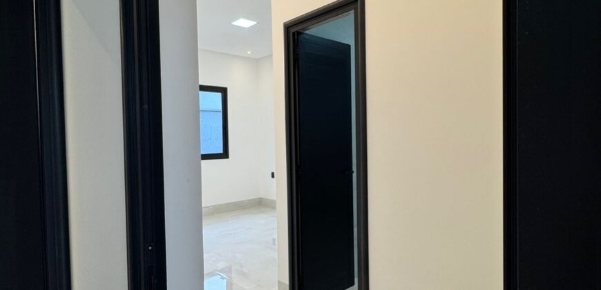 Casa Alto Padrão – 5 Suítes e Elevador