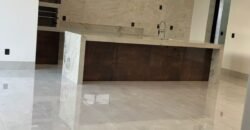 Casa Alto Padrão – 5 Suítes e Elevador