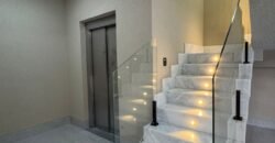 Casa Alto Padrão – 5 Suítes e Elevador