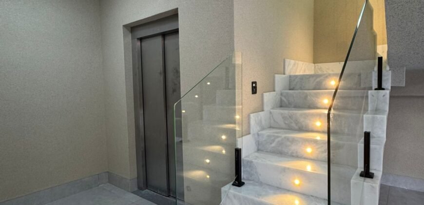 Casa Alto Padrão – 5 Suítes e Elevador