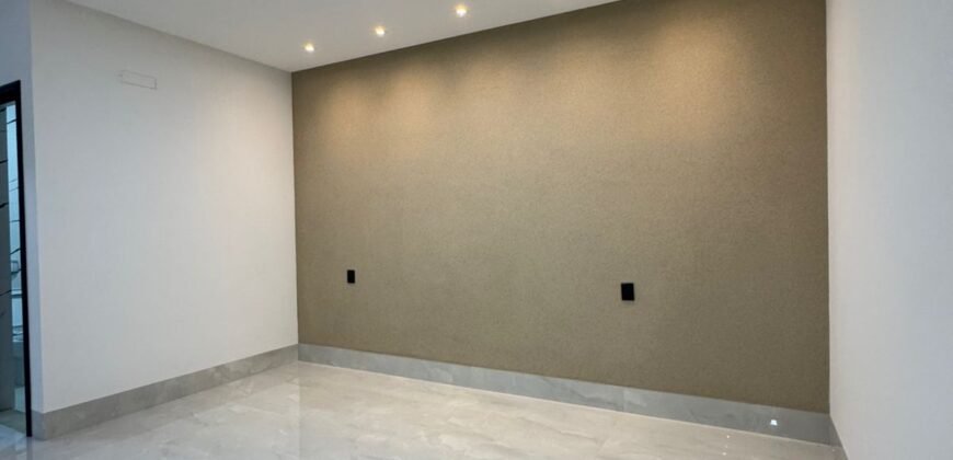 Casa Alto Padrão – 5 Suítes e Elevador